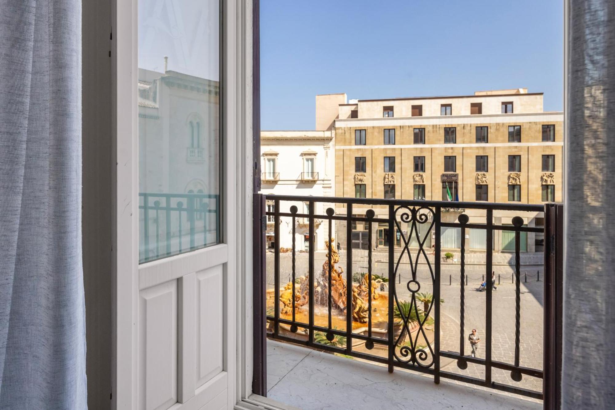 Double Room with Balcony,1758573421:JPEG